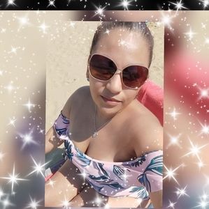 Meet your Posher, Edith